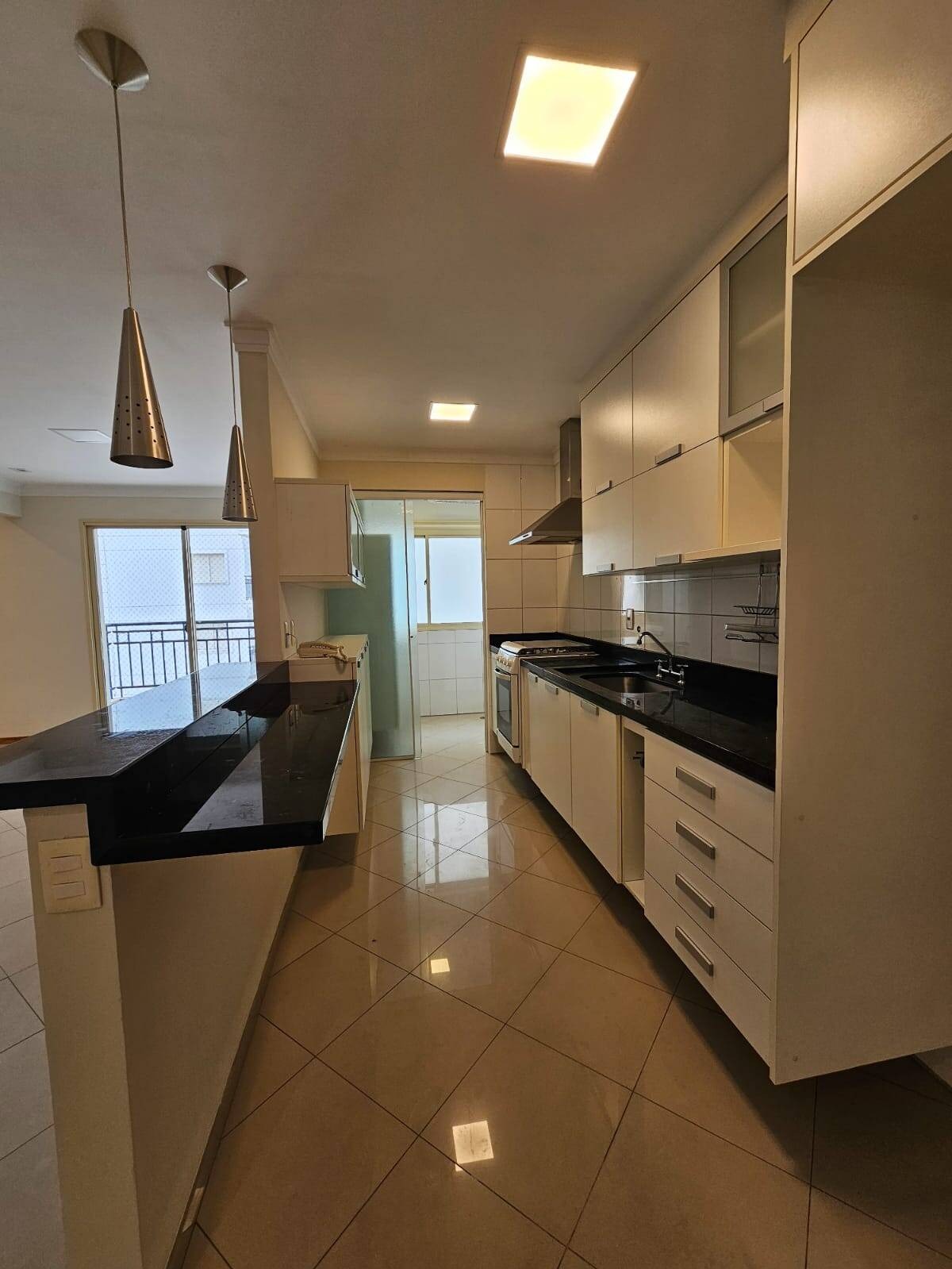 Apartamento à venda e aluguel com 2 quartos, 90m² - Foto 6