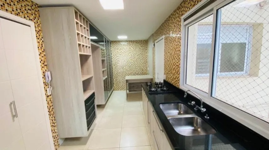 Apartamento para alugar com 3 quartos, 142m² - Foto 4