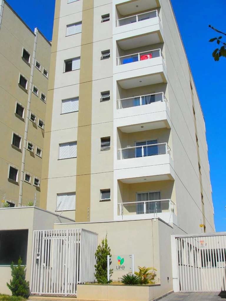 Apartamento para alugar com 2 quartos, 80m² - Foto 1