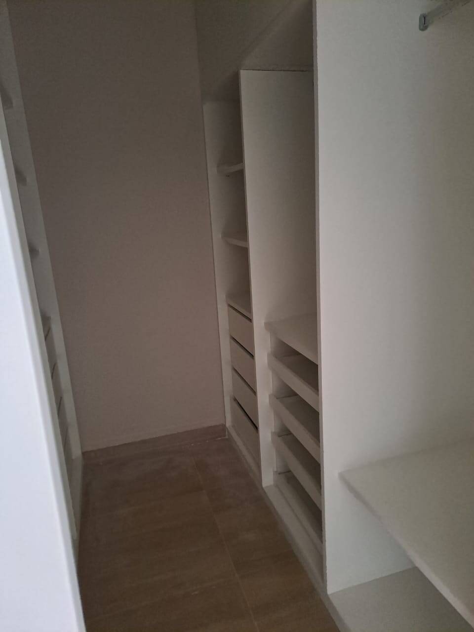 Apartamento para alugar com 3 quartos, 130m² - Foto 9