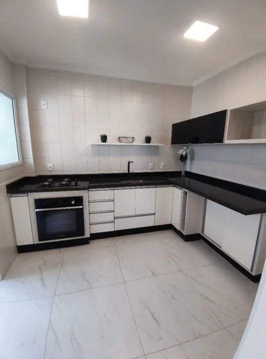 Apartamento à venda com 2 quartos, 69m² - Foto 1