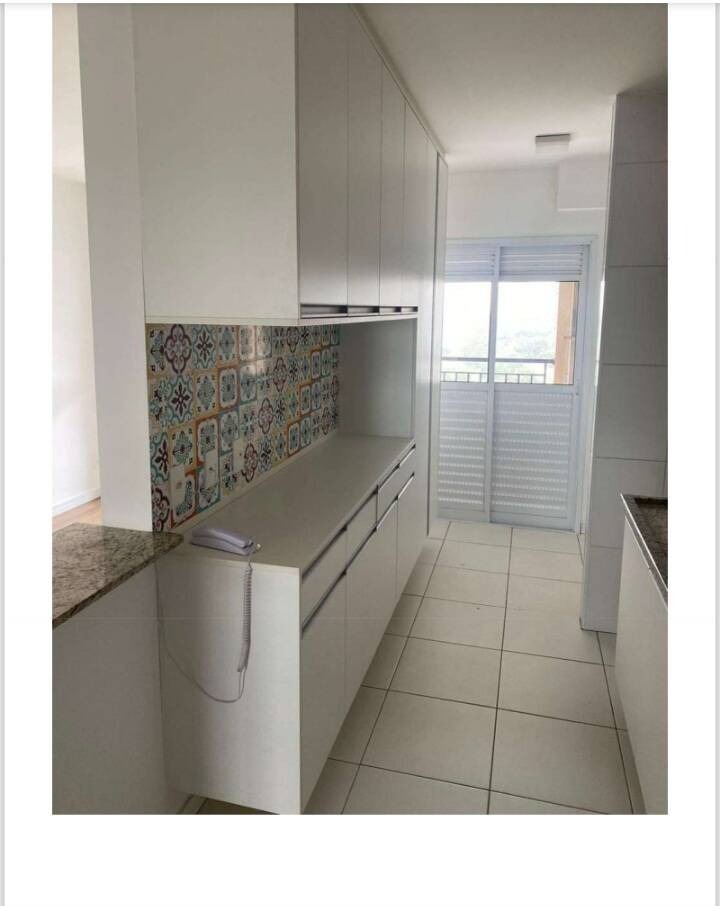 Apartamento de 3 Quartos no Dezoito do Forte Empresarial/Alphaville - Suíte, Sacada com Churrasqueira e 1 Vaga Coberta