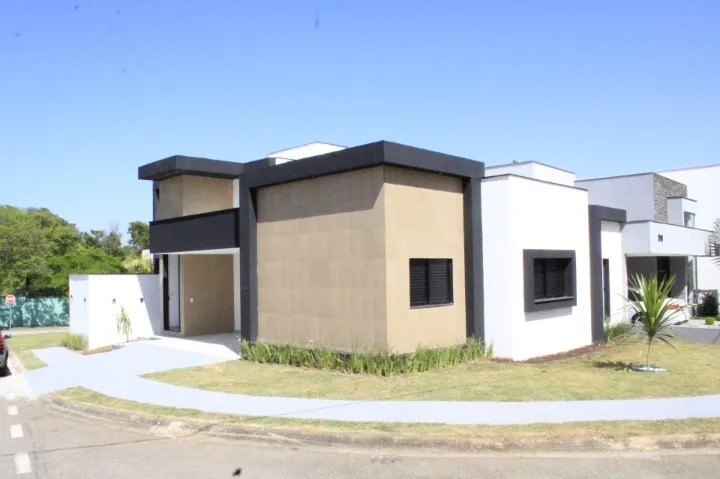 Linda Casa de 3 Quartos no Condomínio Campos do Conde - Sorocaba