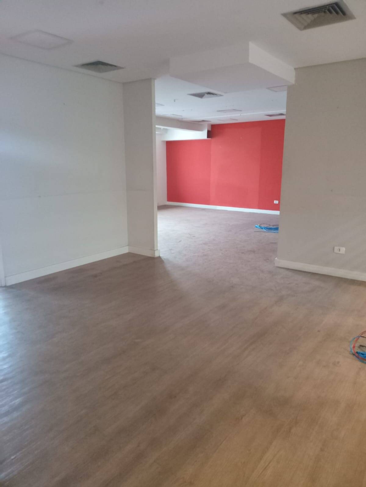 Sala Comercial para Venda no Alphaville Centro Industrial e Empresarial - 160m²