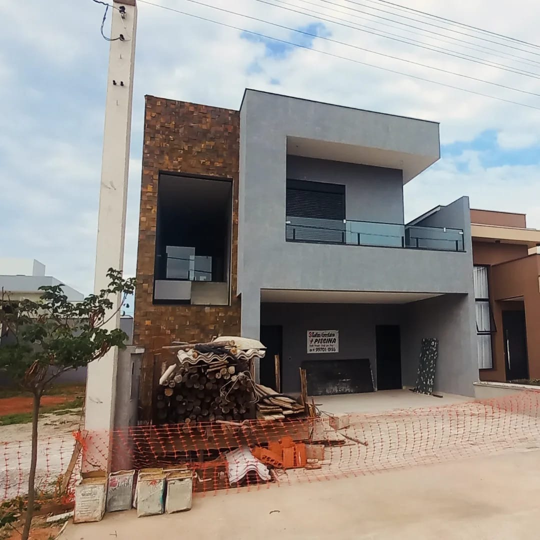 Sobrado Luxuoso no Villagio Wanel - 3 Suítes, Piscina e Acabamento de Primeira