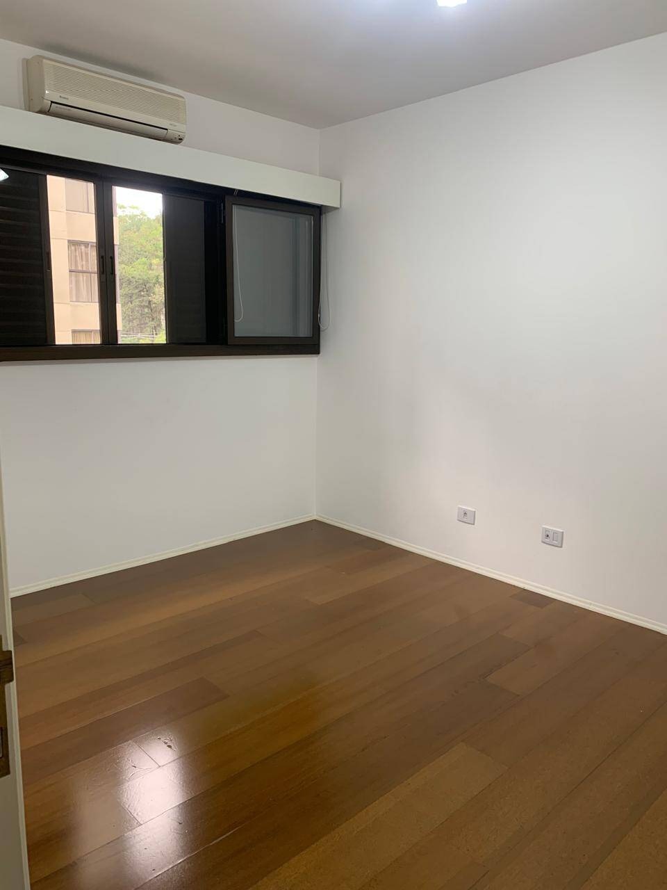 Apartamento para alugar com 4 quartos, 278m² - Foto 19