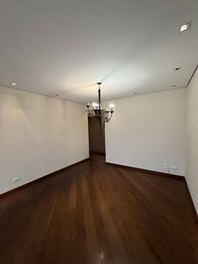 Apartamento para alugar com 3 quartos, 160m² - Foto 4