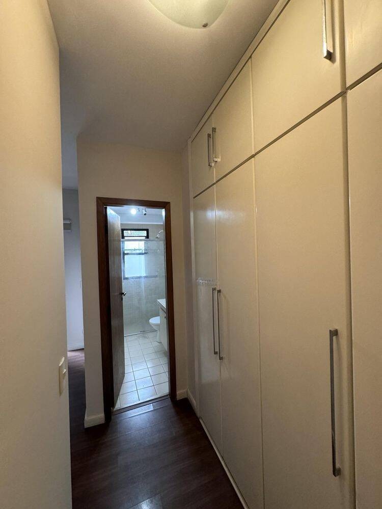 Apartamento para alugar com 3 quartos, 160m² - Foto 18