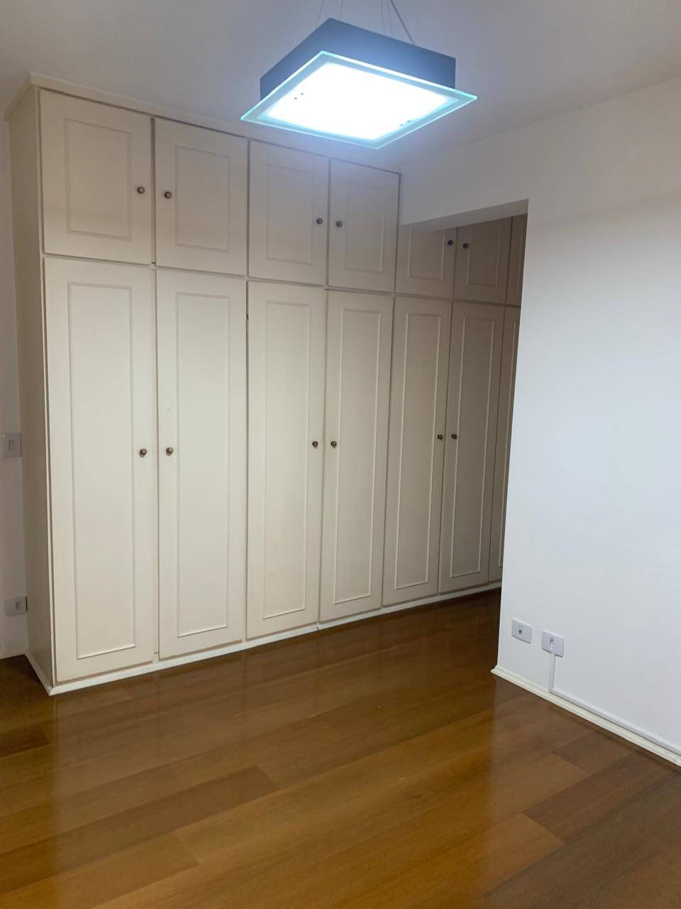 Apartamento para alugar com 4 quartos, 278m² - Foto 14