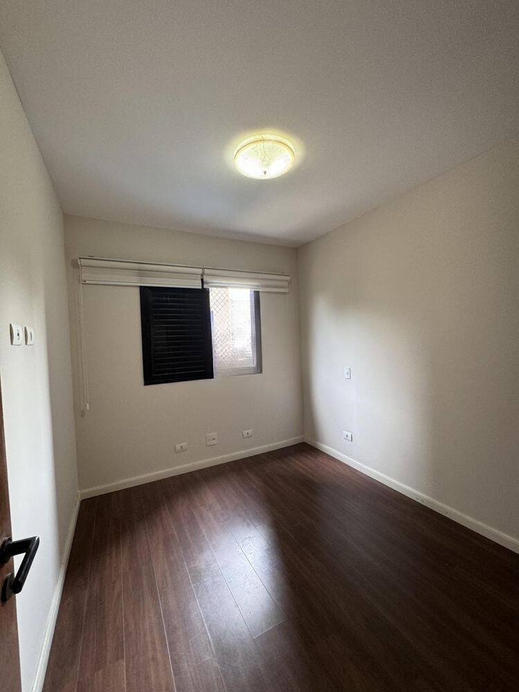 Apartamento para alugar com 3 quartos, 160m² - Foto 22