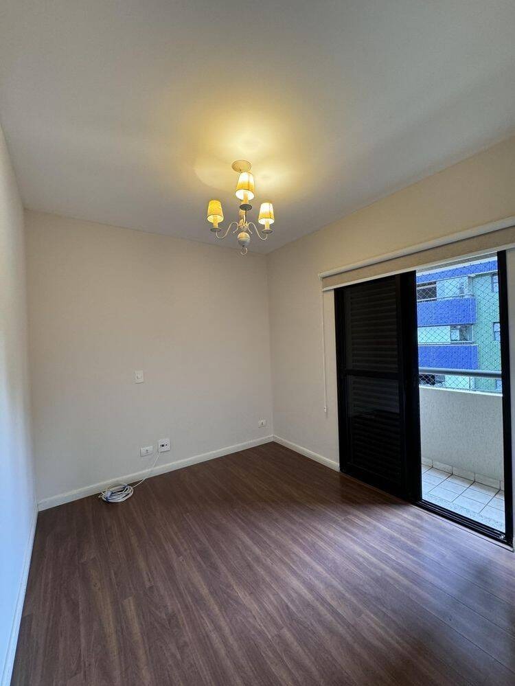 Apartamento para alugar com 3 quartos, 160m² - Foto 21