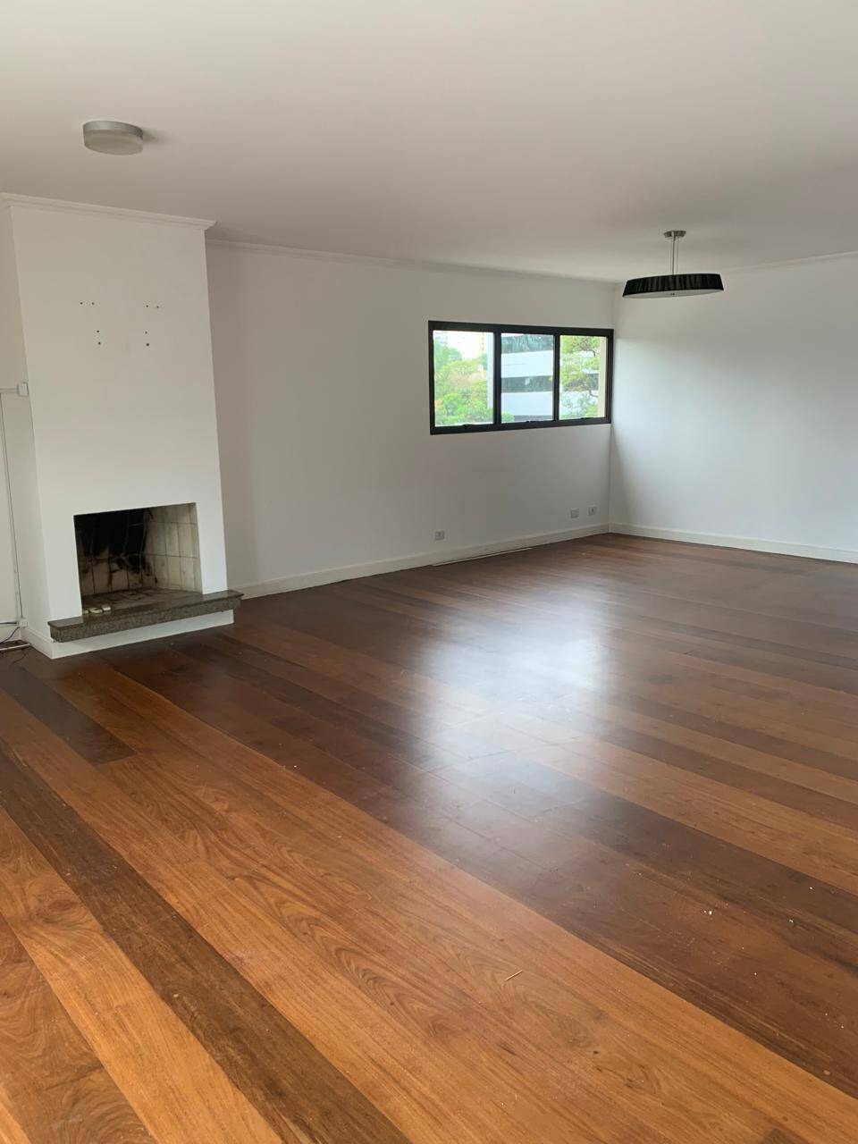 Apartamento para alugar com 4 quartos, 278m² - Foto 1