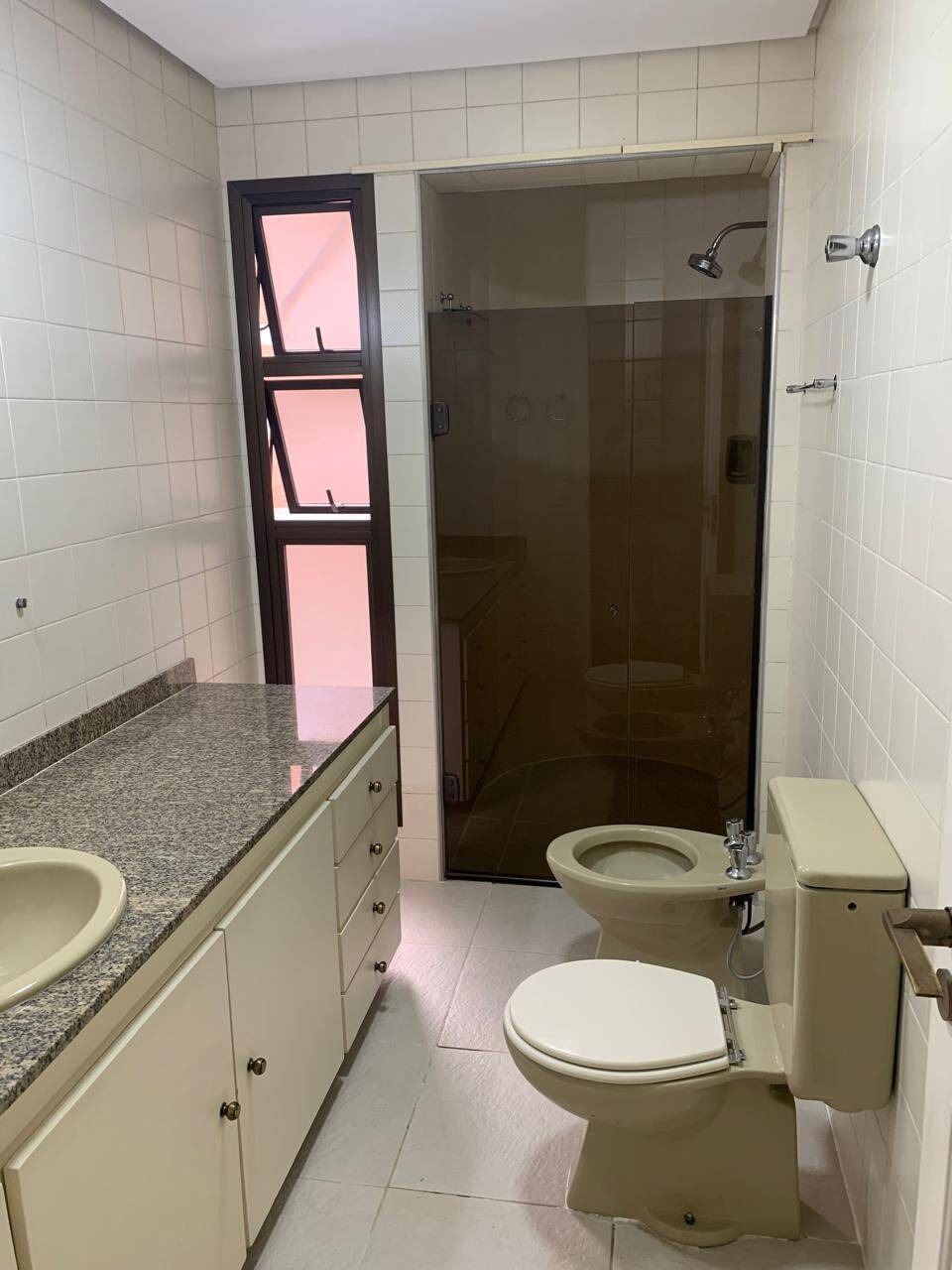 Apartamento para alugar com 4 quartos, 278m² - Foto 10