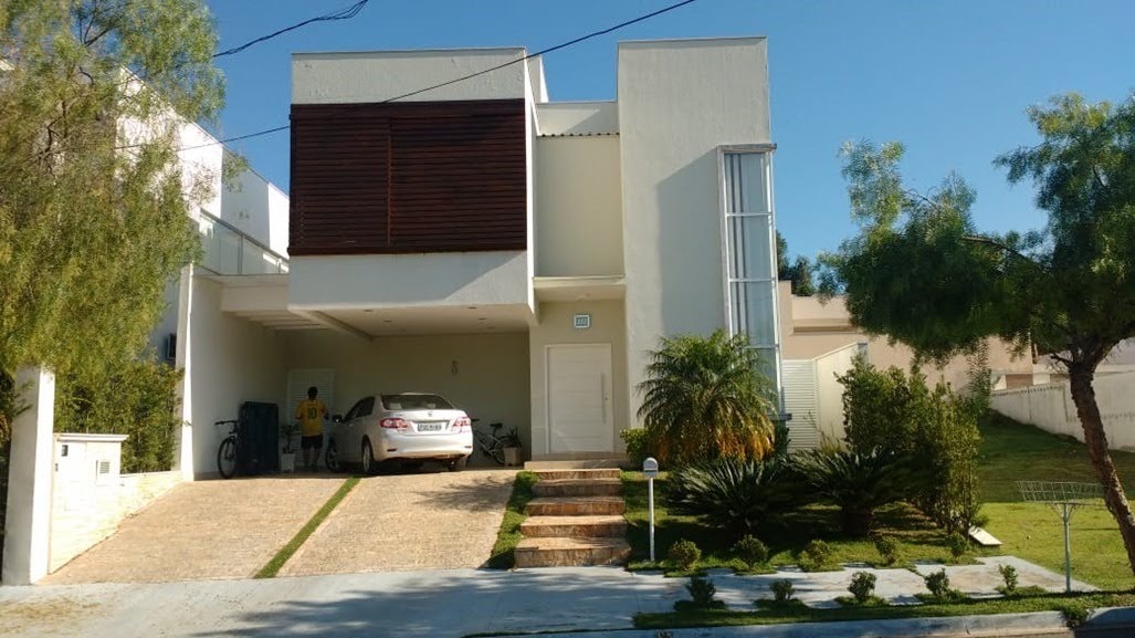 Linda Casa no Residencial Aldeia da Mata - 3 Suítes, Piscina e 4 Vagas