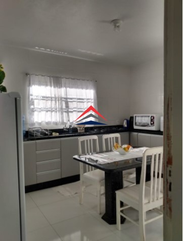 Casa à venda com 3 quartos, 179m² - Foto 4