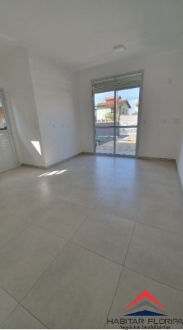 Casa à venda com 2 quartos, 74m² - Foto 5