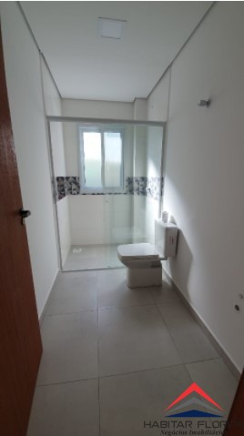 Casa à venda com 2 quartos, 74m² - Foto 3