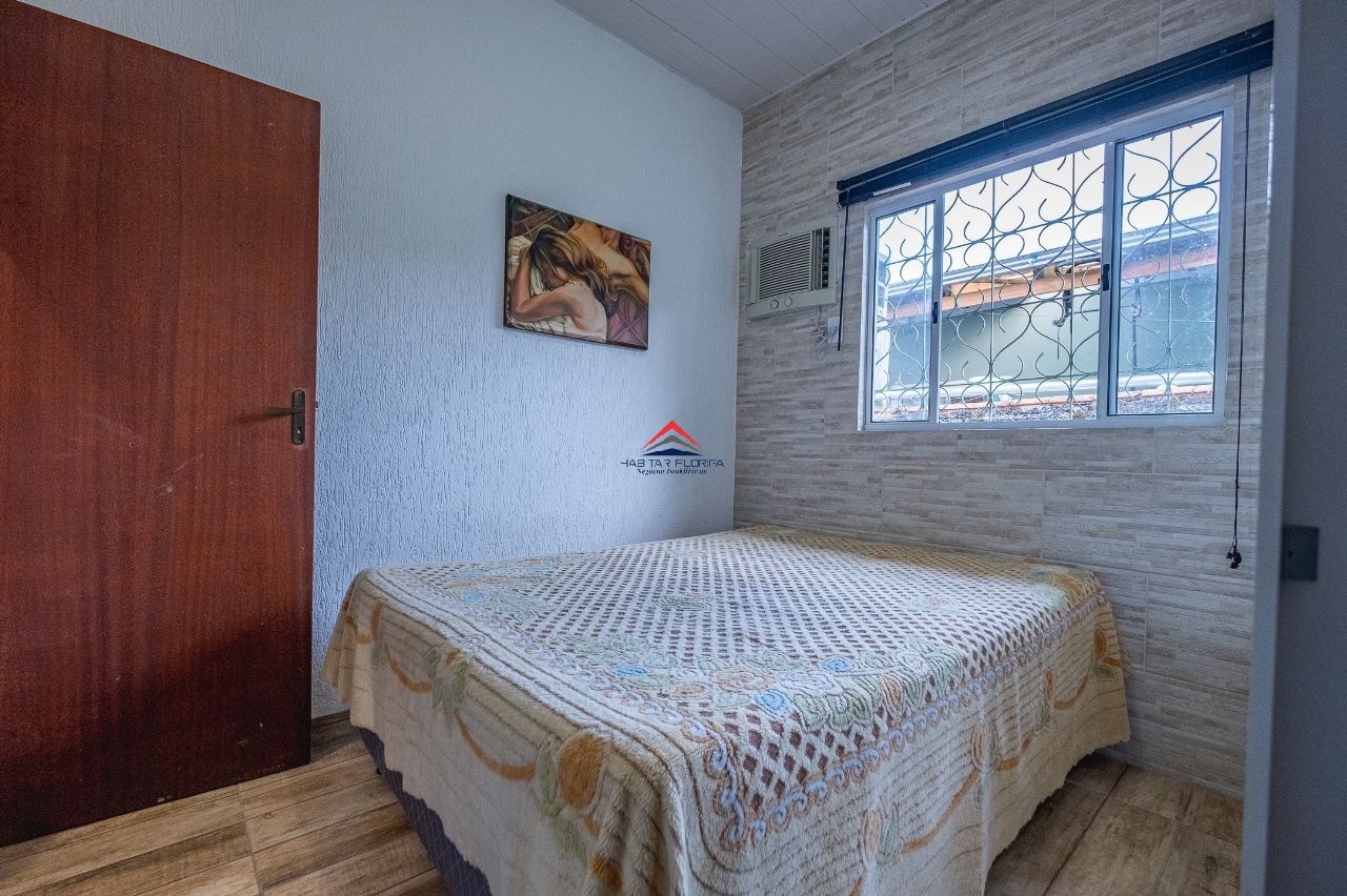 Casa à venda com 4 quartos, 80m² - Foto 13