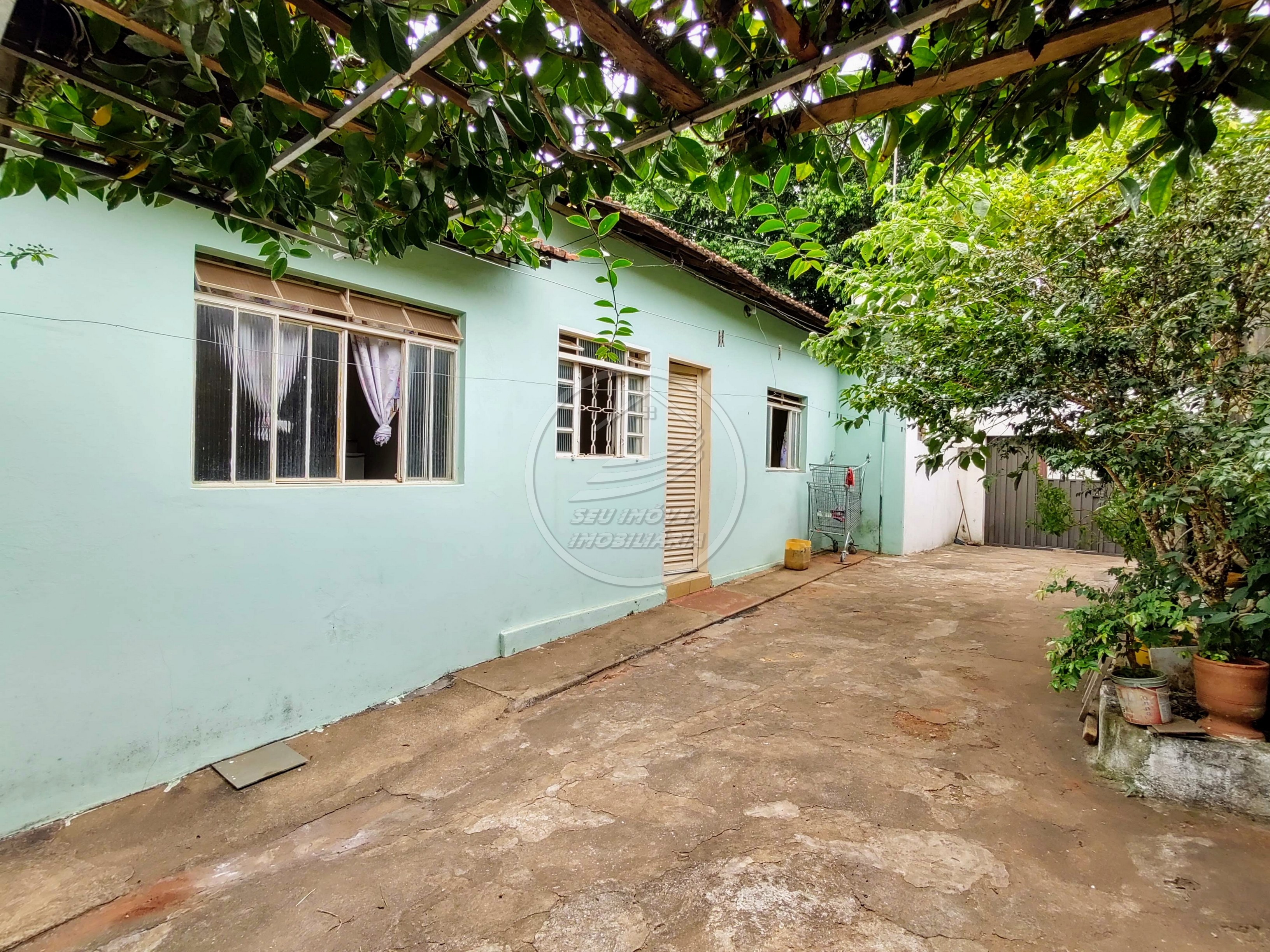 Casa, 7 quartos, 226 m² - Foto 1