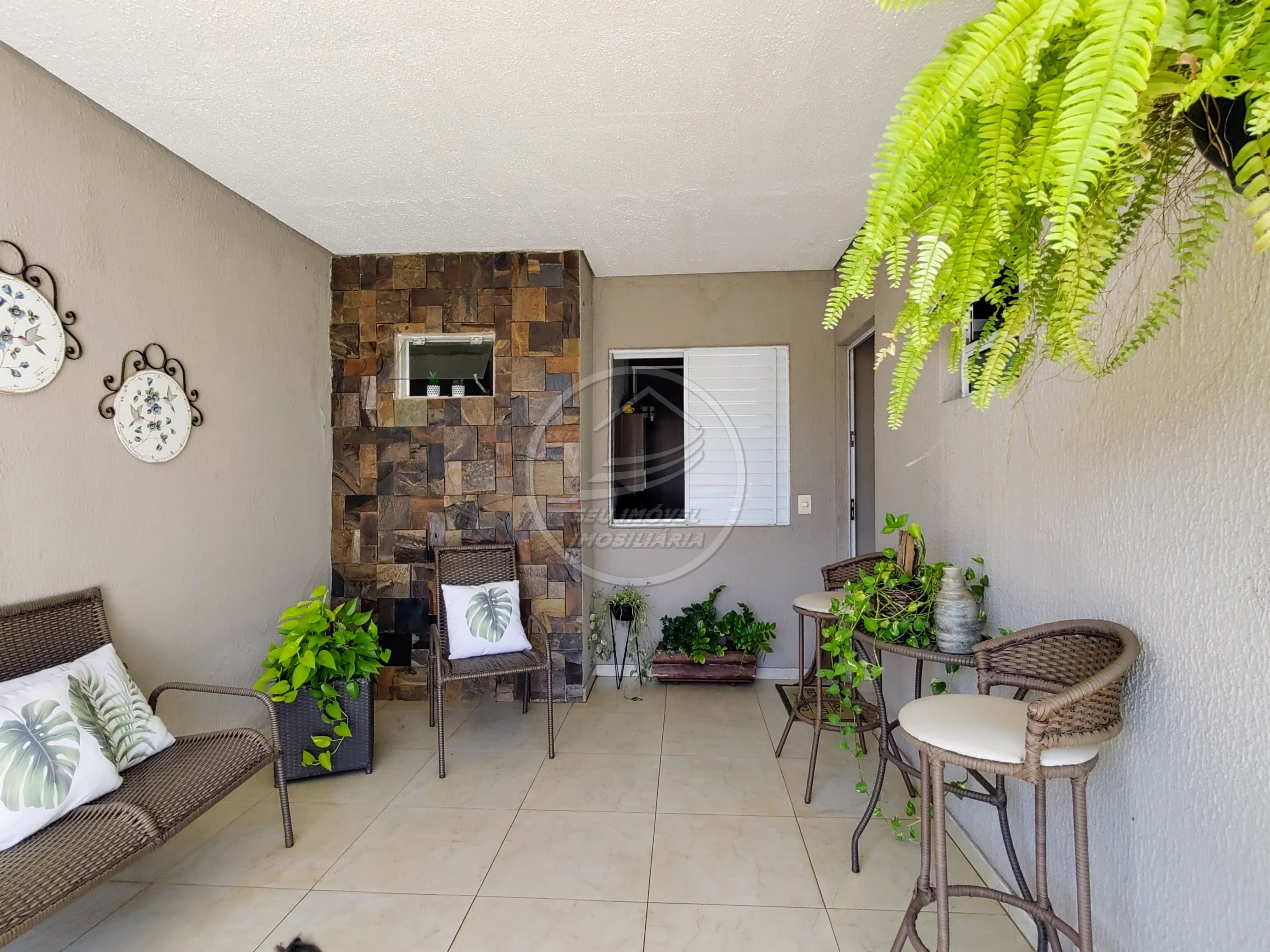 Casa à venda com 3 quartos, 110m² - Foto 1