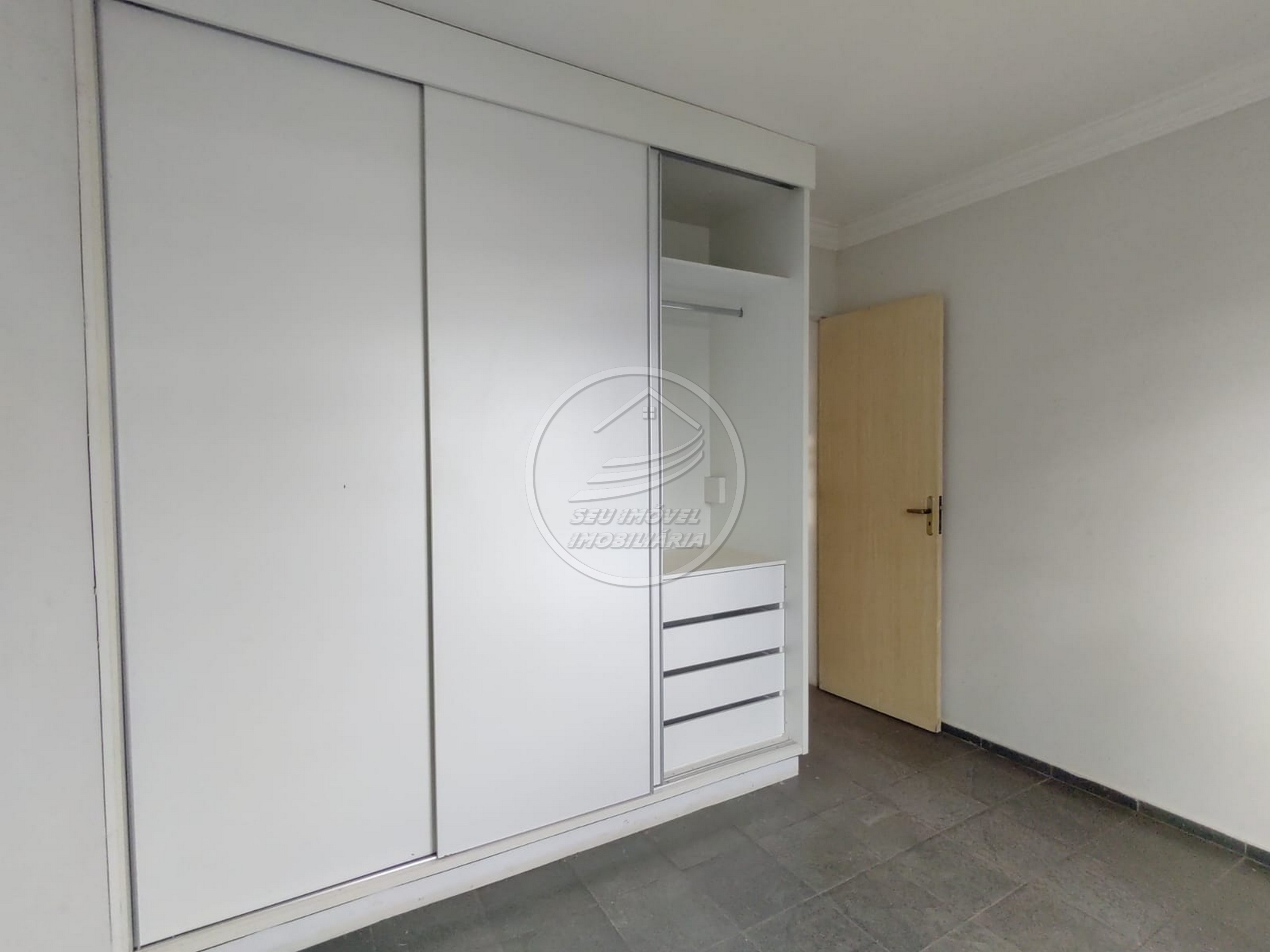 Apartamento à venda com 2 quartos, 62m² - Foto 8