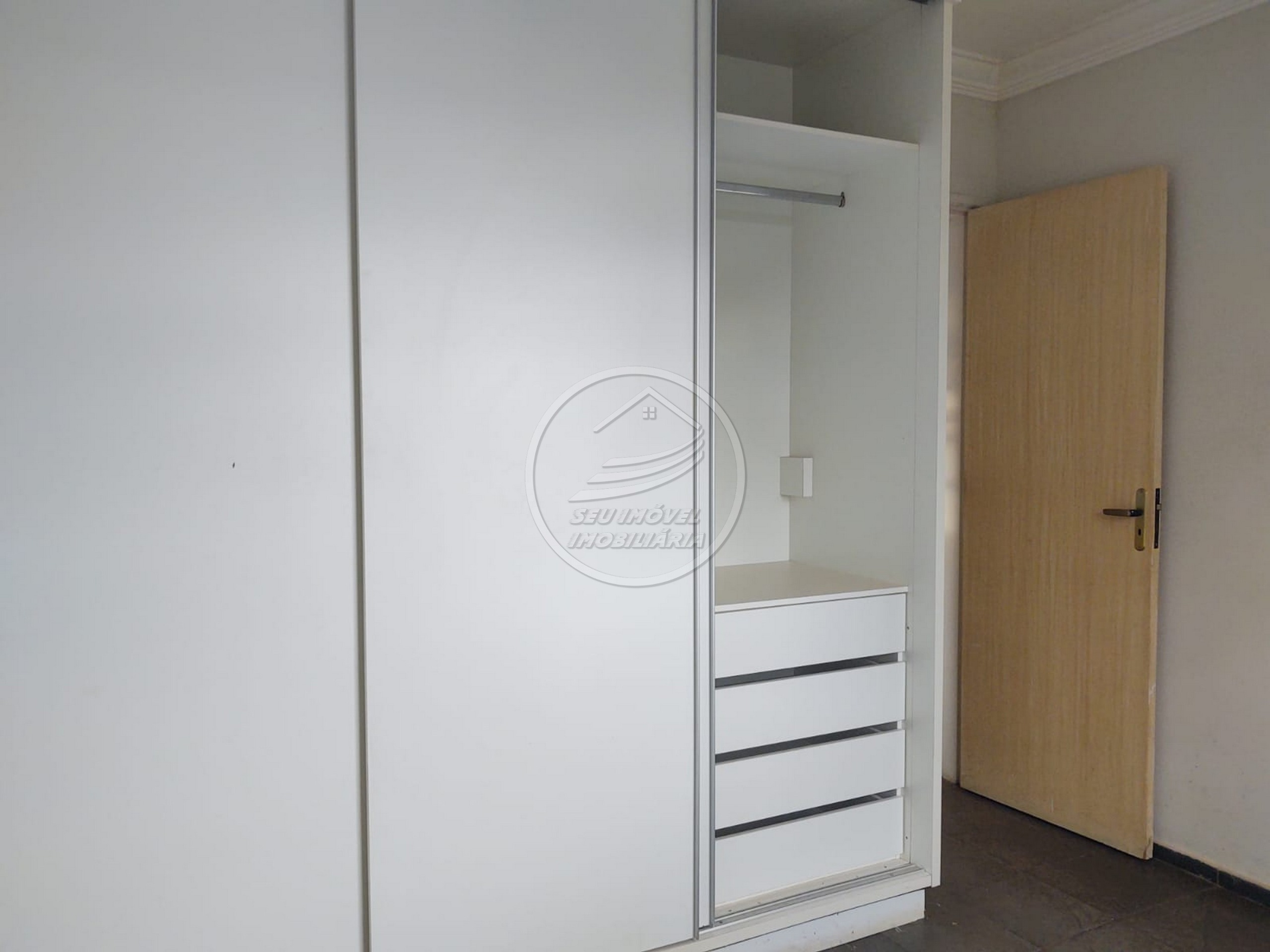 Apartamento à venda com 2 quartos, 62m² - Foto 6