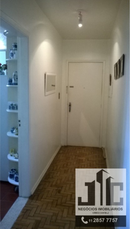 Apartamento à venda com 2 quartos, 70m² - Foto 4