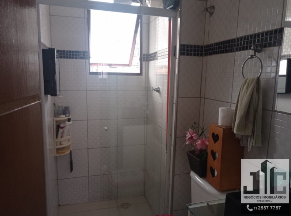 Apartamento à venda com 2 quartos, 45m² - Foto 12