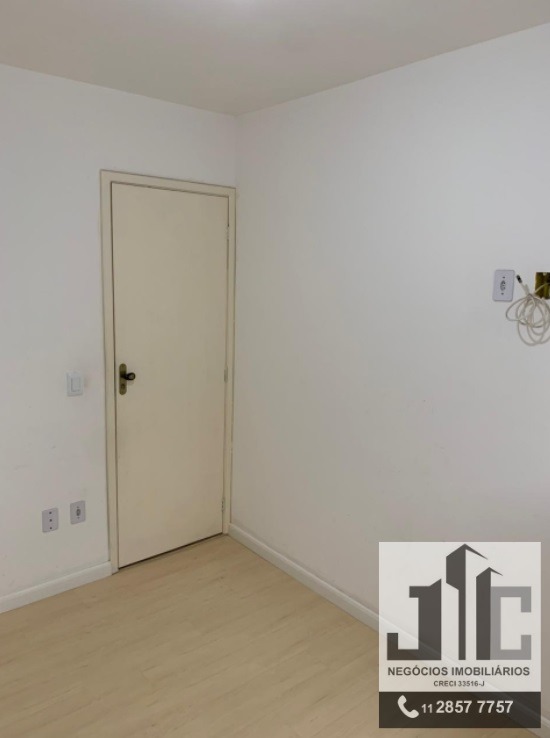 Apartamento à venda com 2 quartos, 42m² - Foto 8