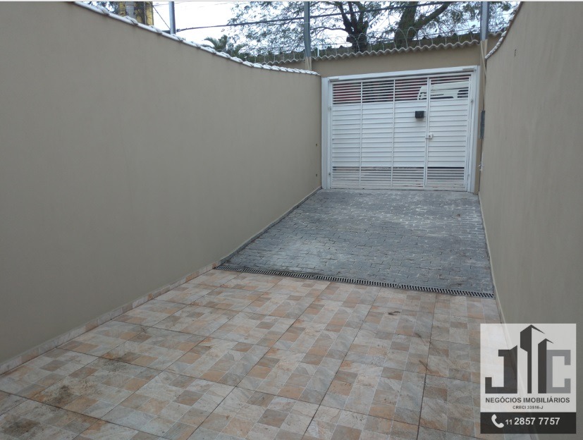 Casa à venda com 2 quartos, 76m² - Foto 2