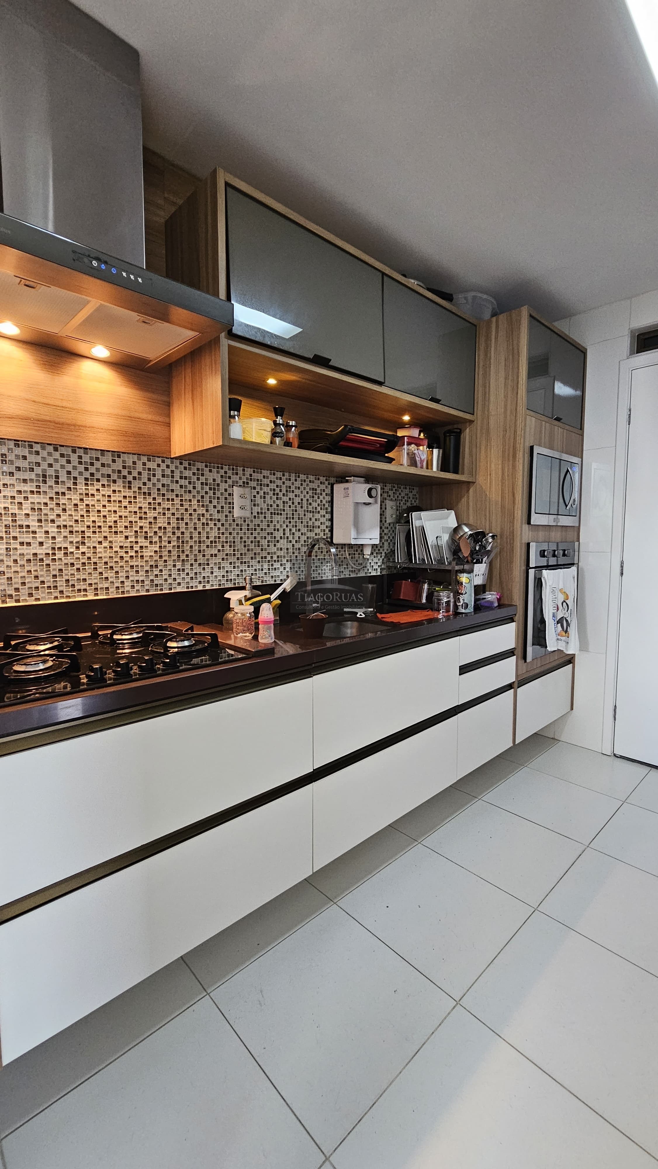 Apartamento - Caminho das árvores