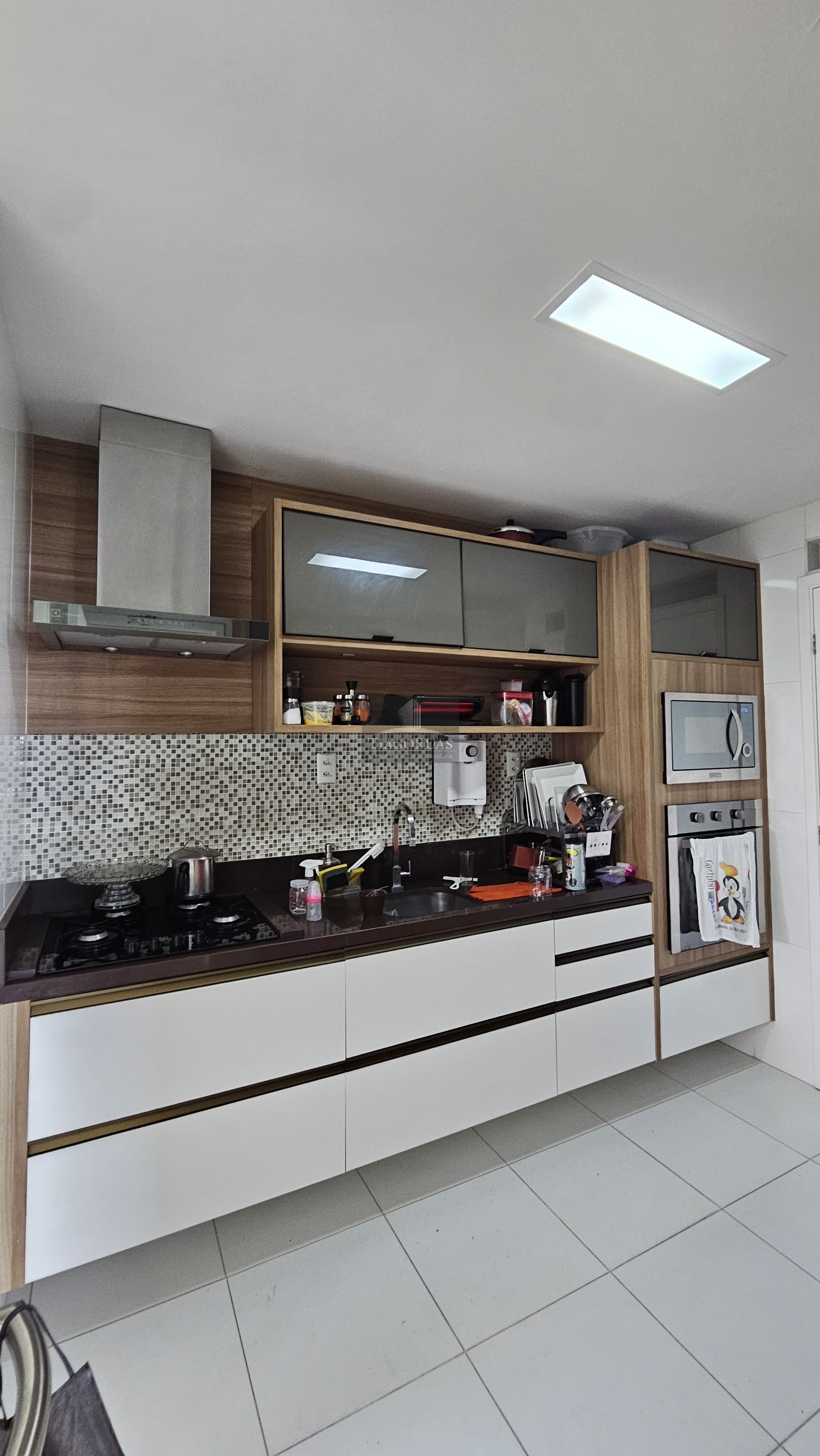 Apartamento - Caminho das árvores
