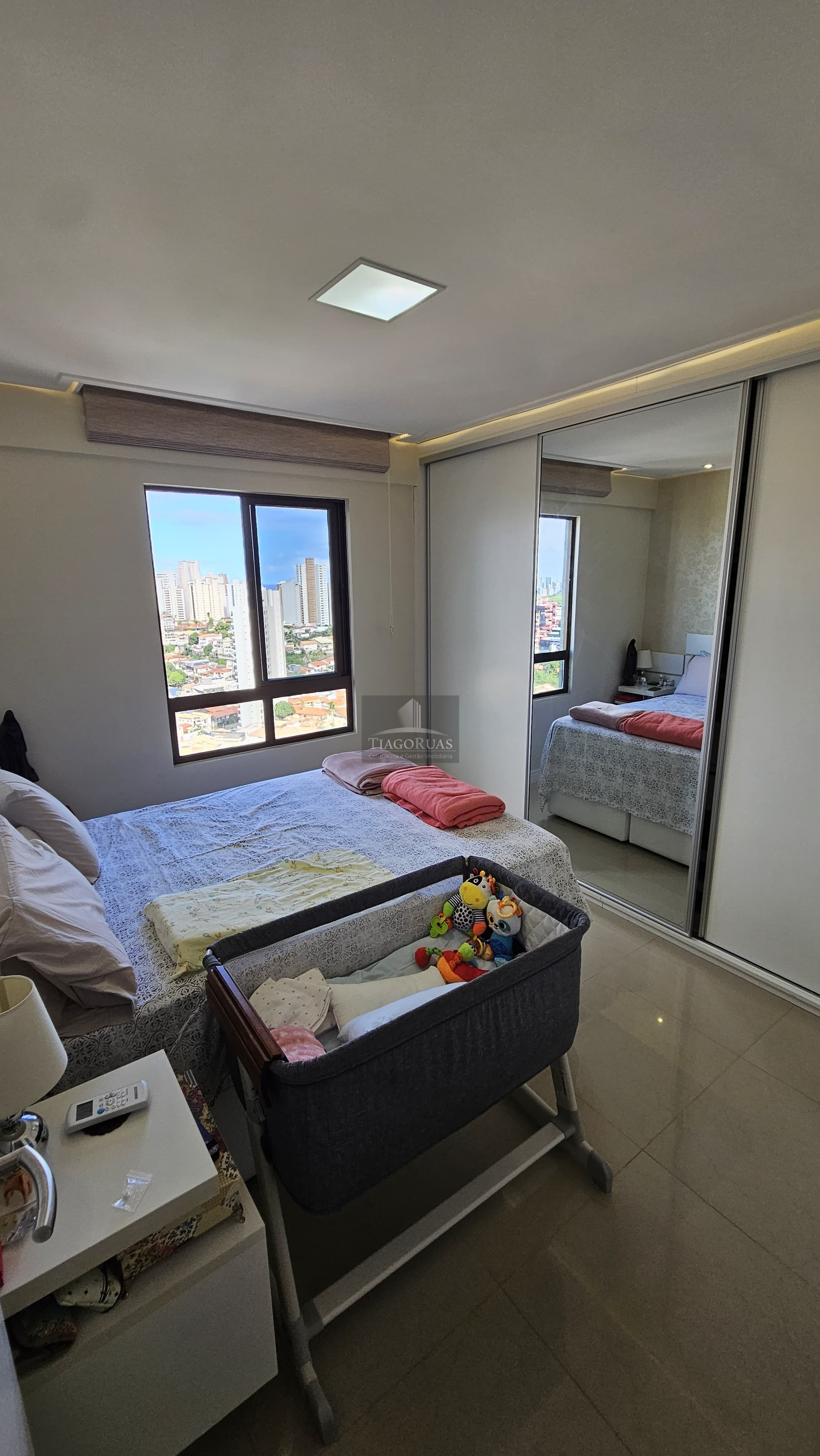 Apartamento - Caminho das árvores