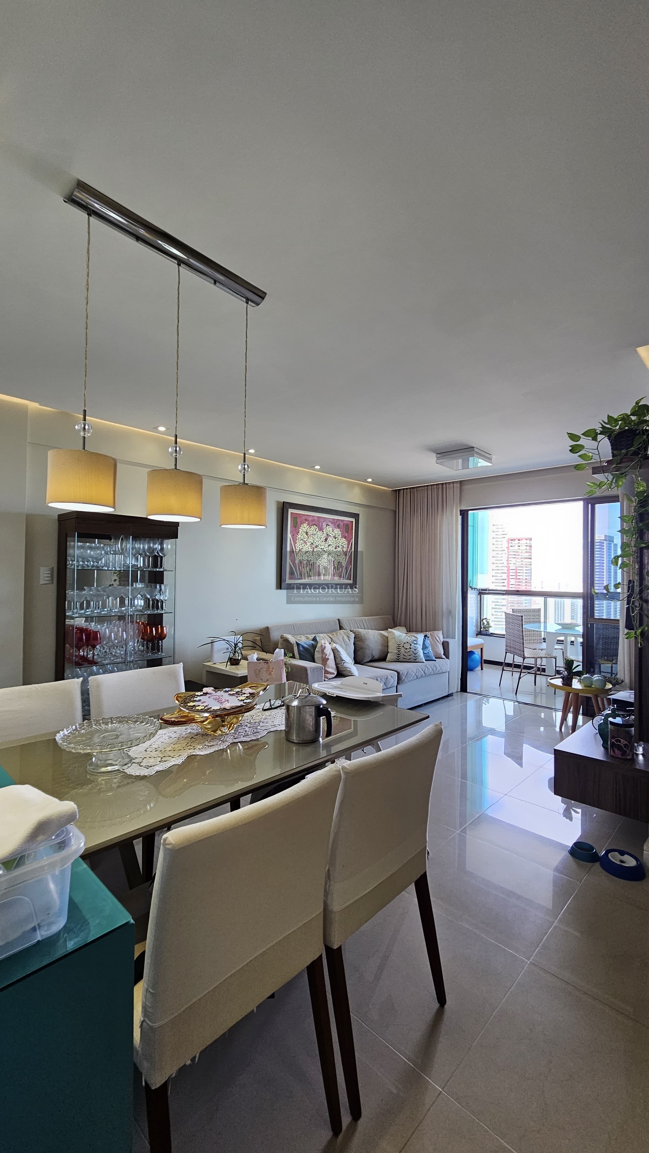 Apartamento - Caminho das árvores