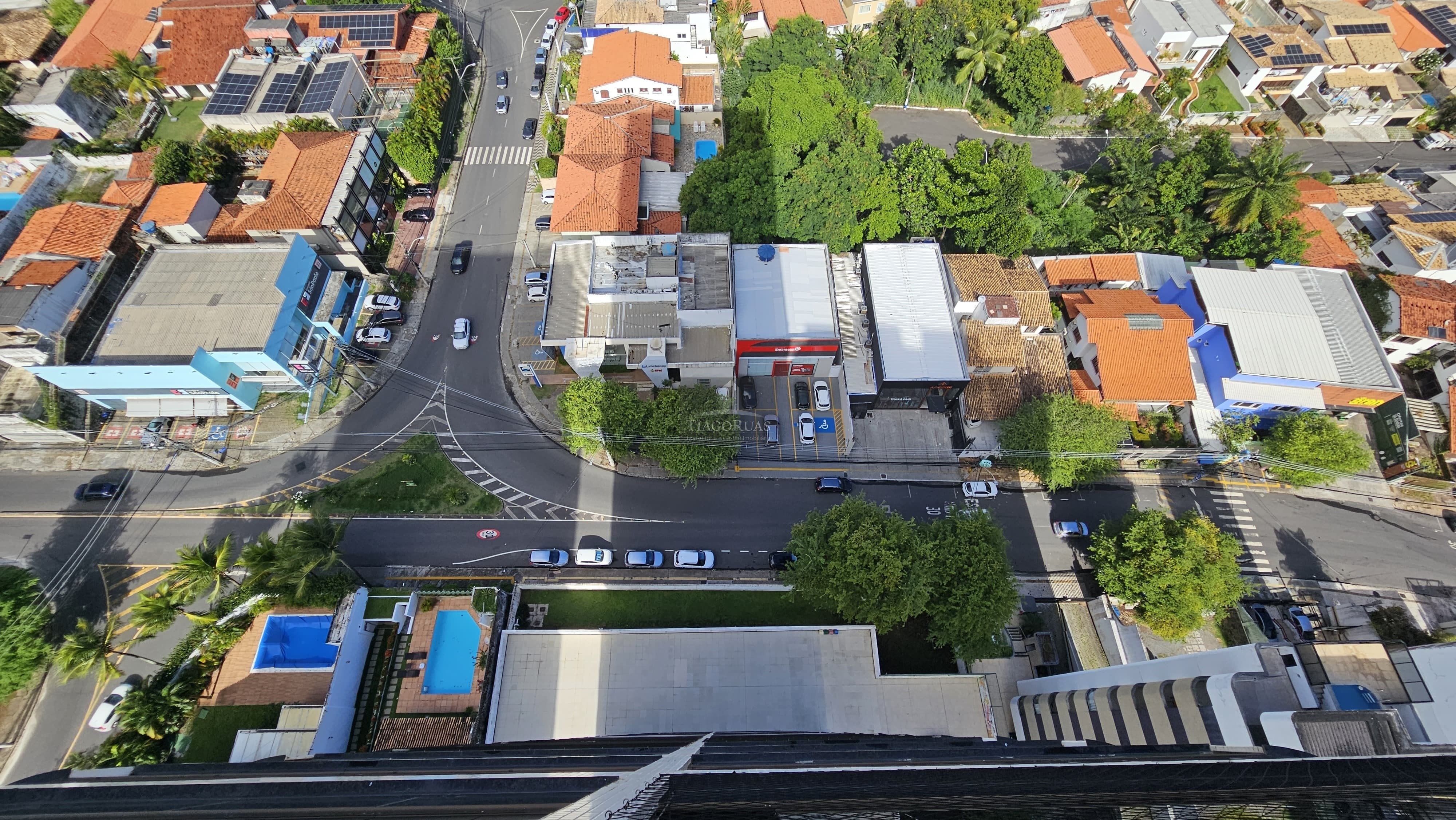 Apartamento - Caminho das árvores