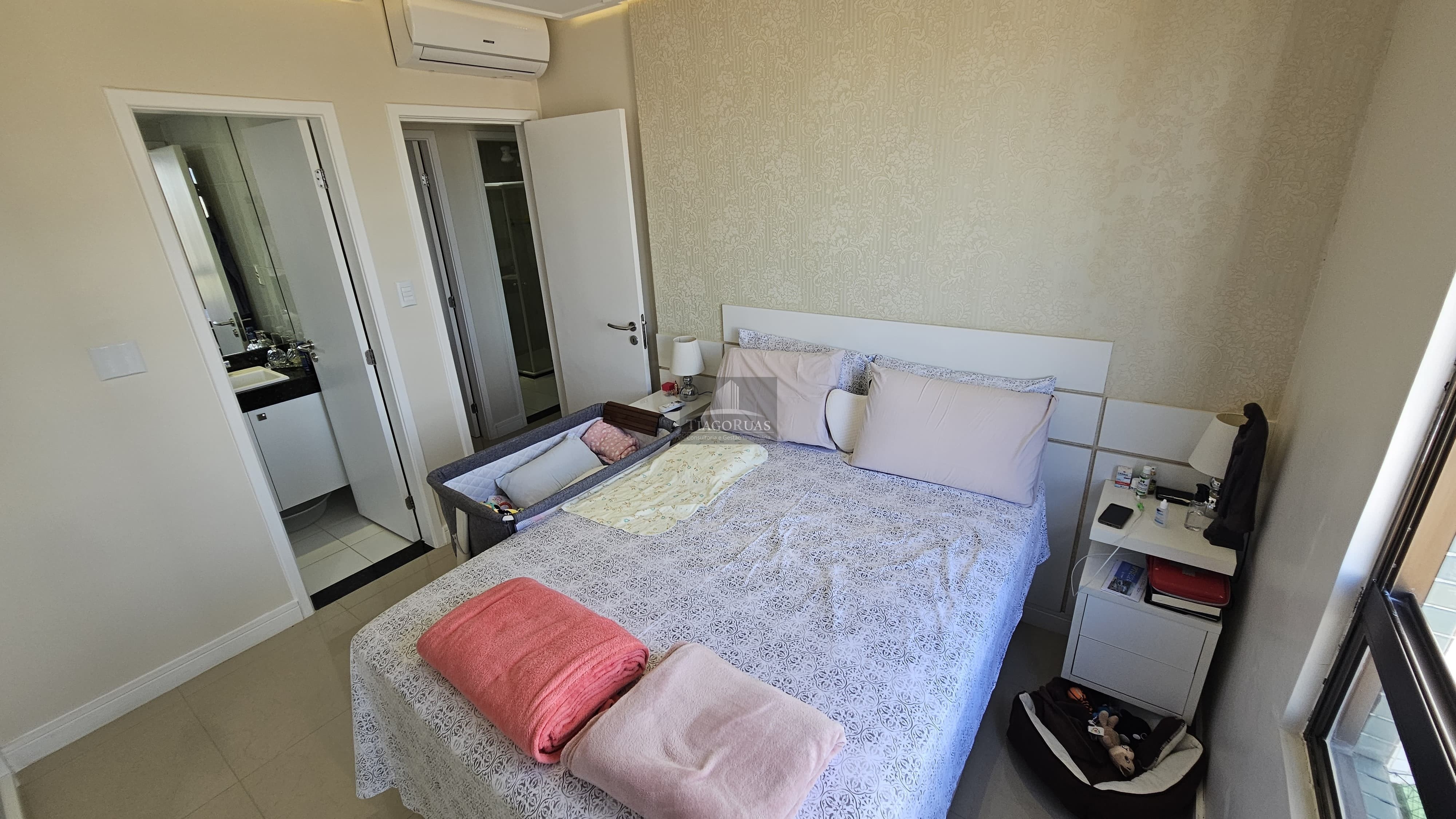 Apartamento - Caminho das árvores