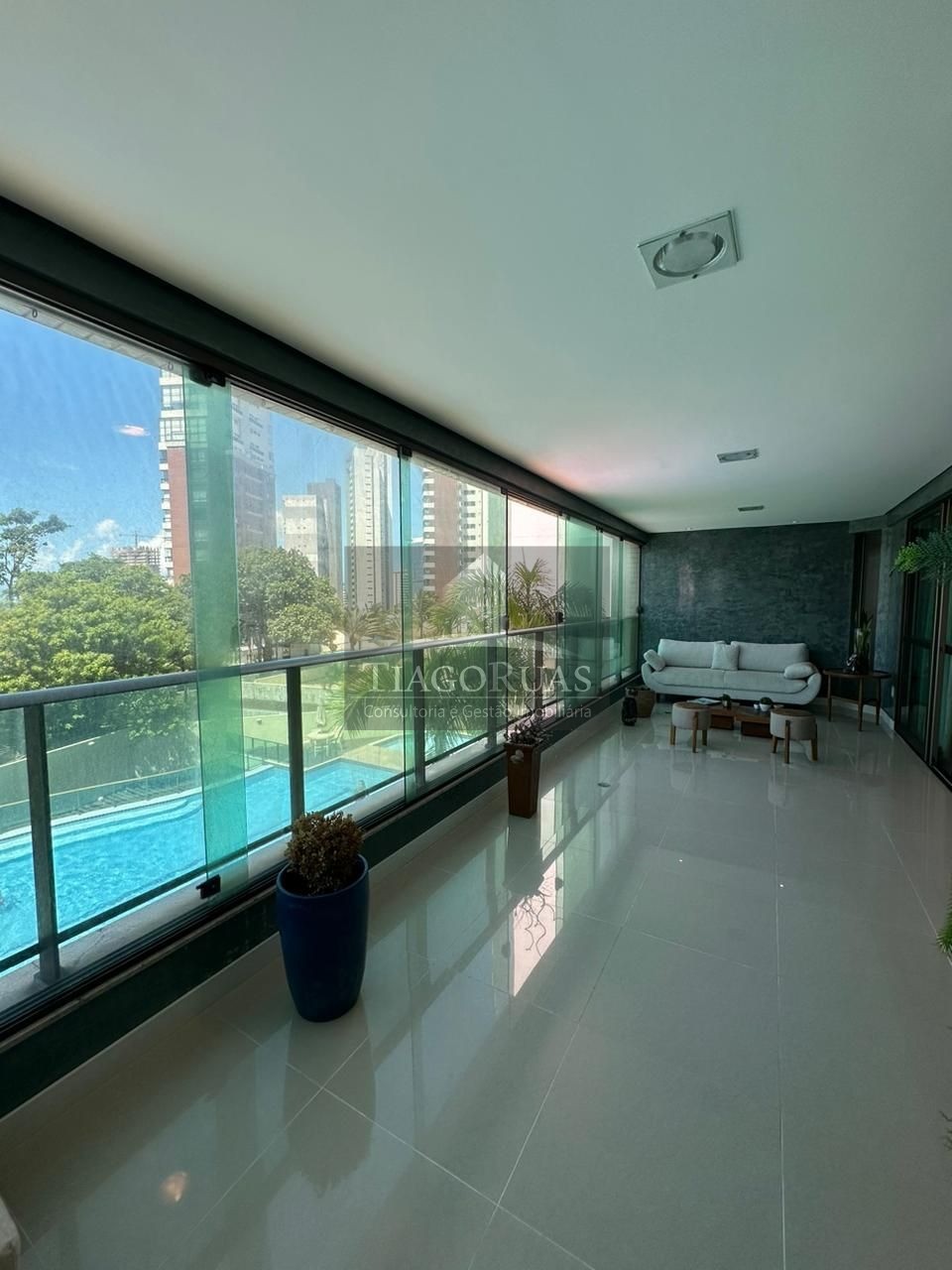 Apartamento - Horto florestal