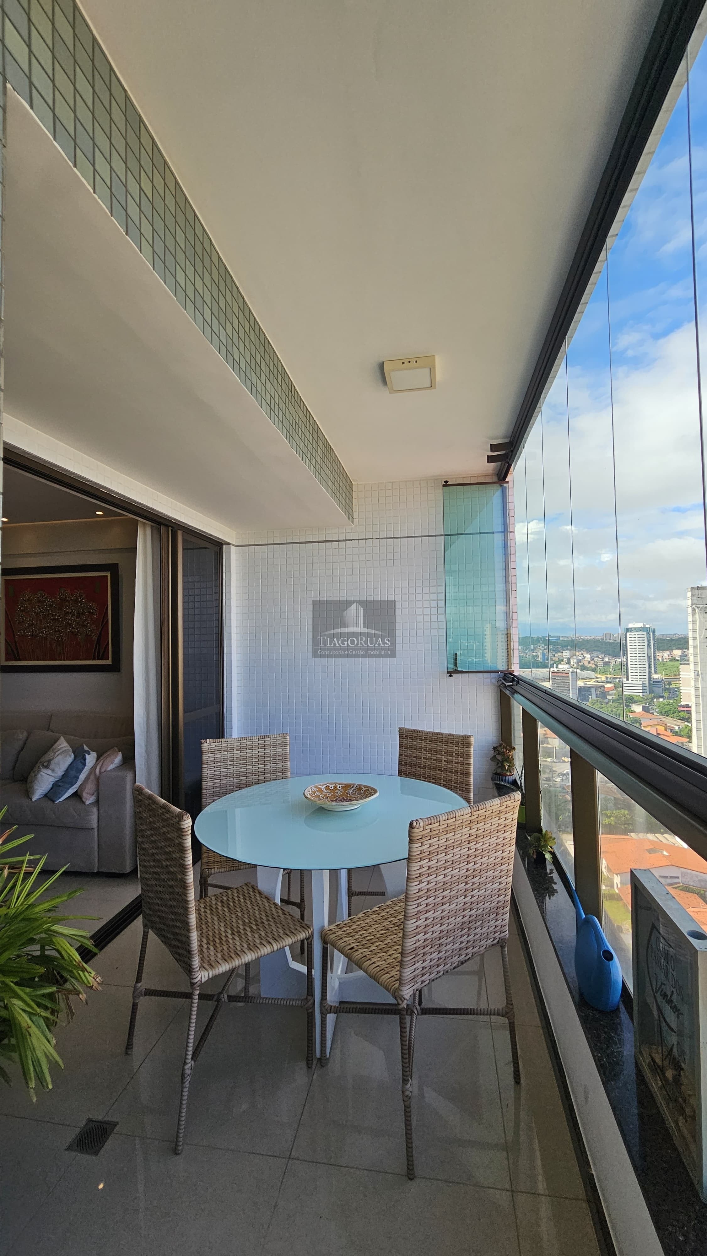 Apartamento - Caminho das árvores