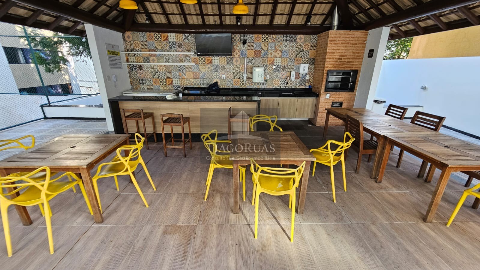 Apartamento - Caminho das árvores