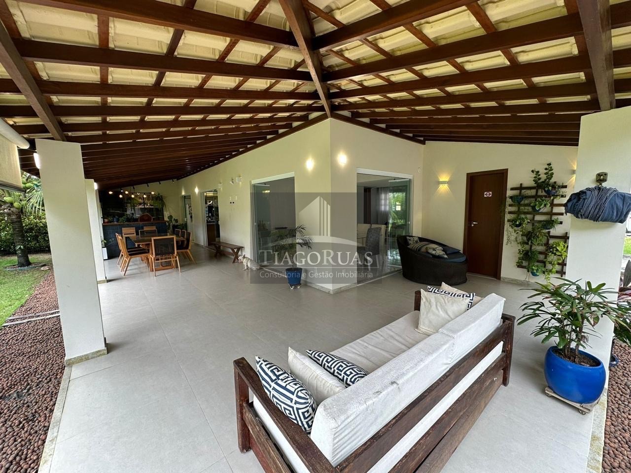 Casa - Itapuã