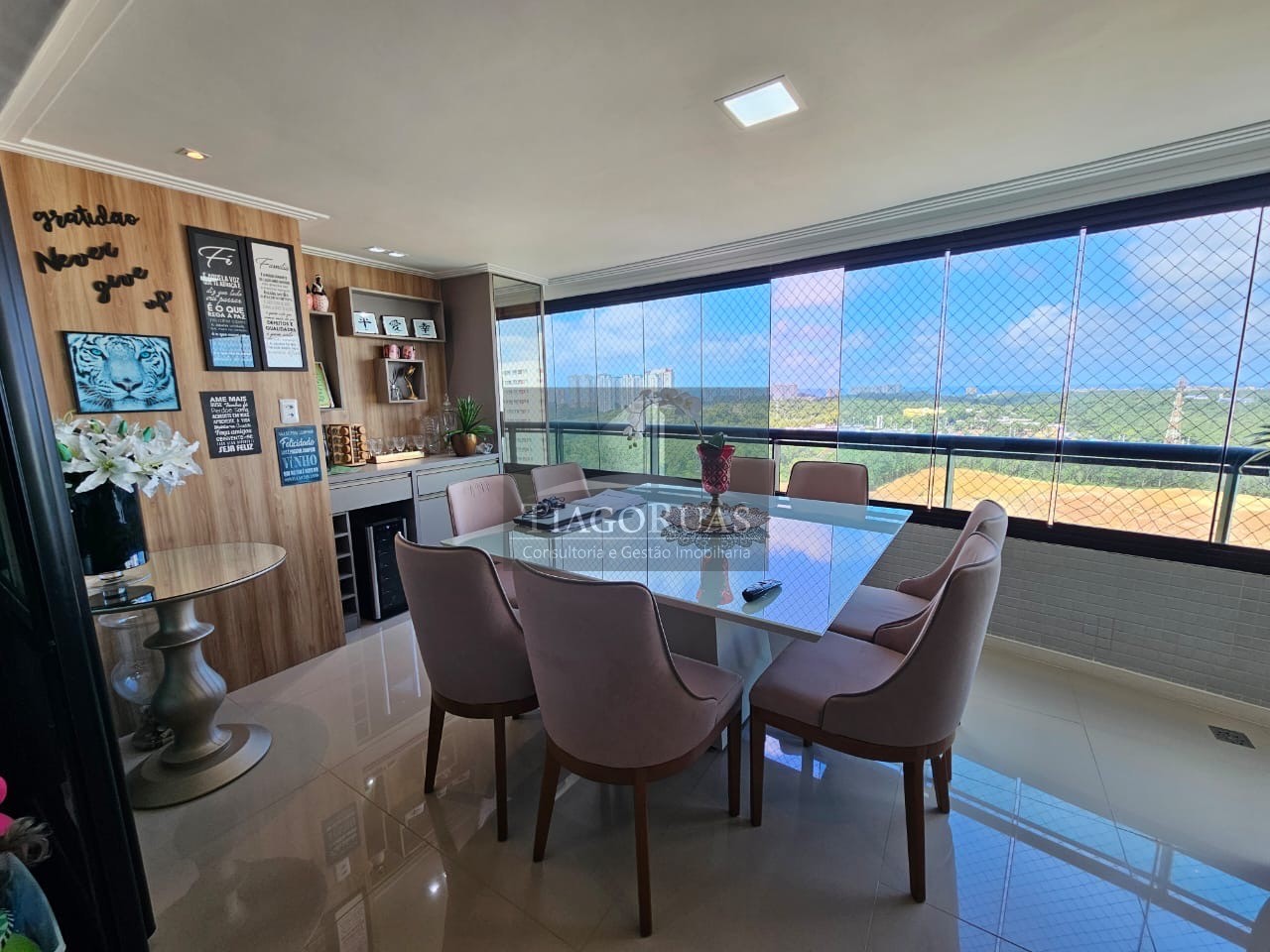 Apartamento - Paralela