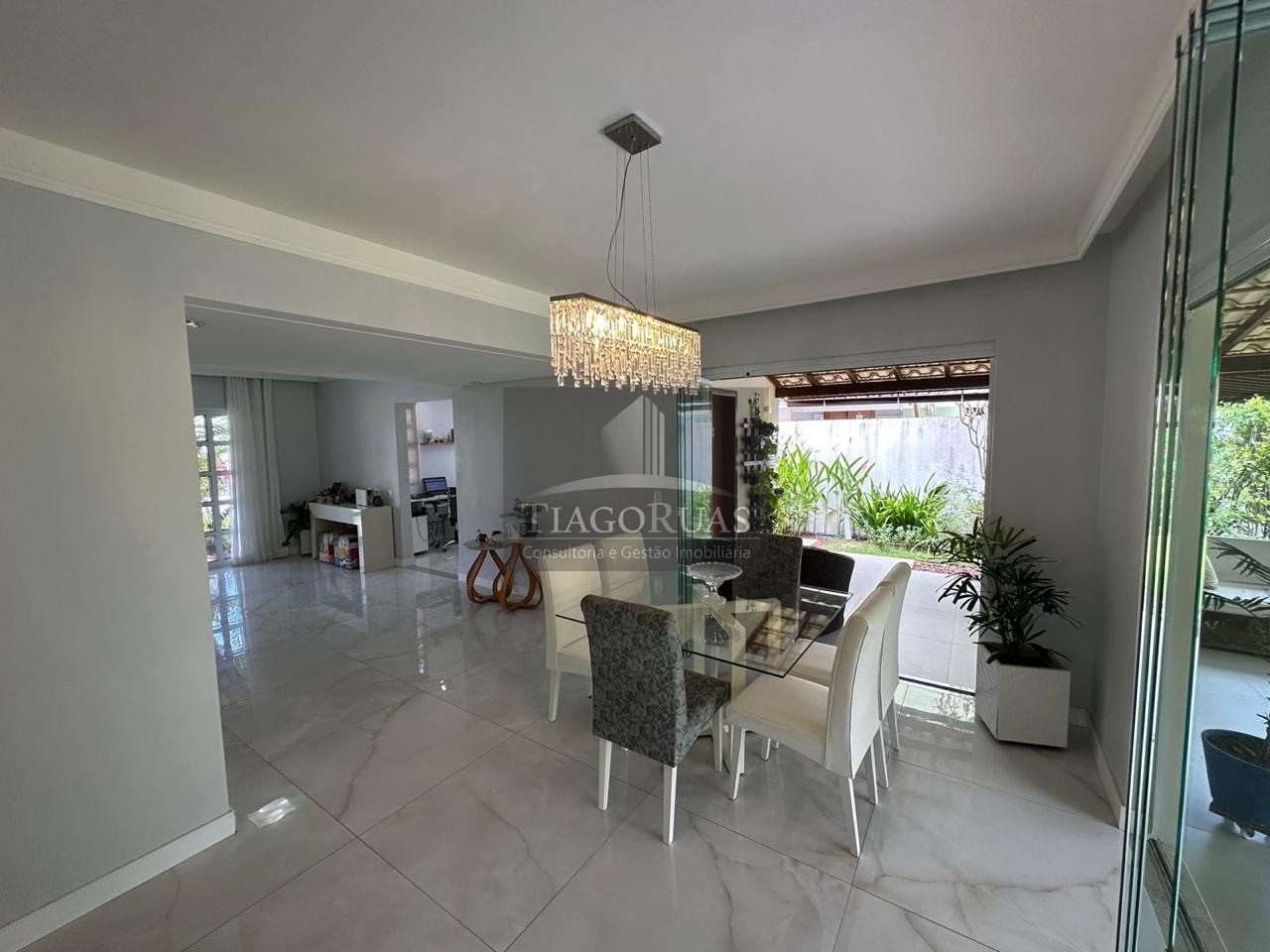 Casa - Itapuã