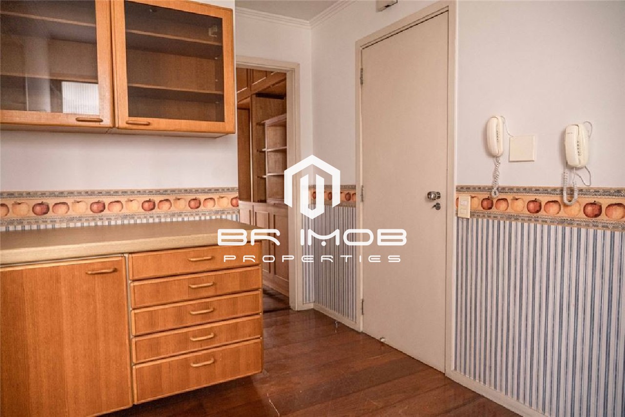 Apartamento à venda com 3 quartos, 207m² - Foto 9