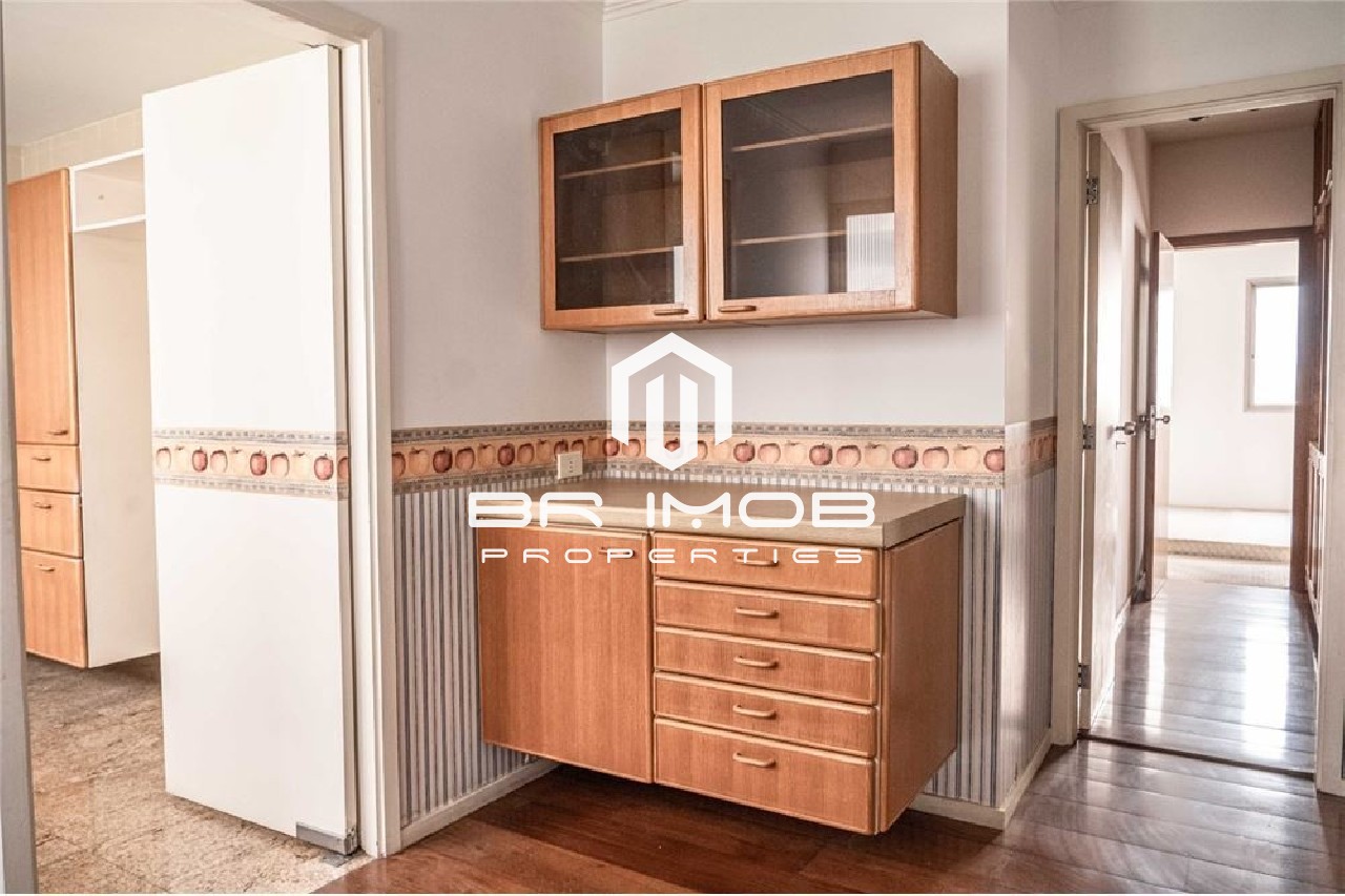 Apartamento à venda com 3 quartos, 207m² - Foto 4