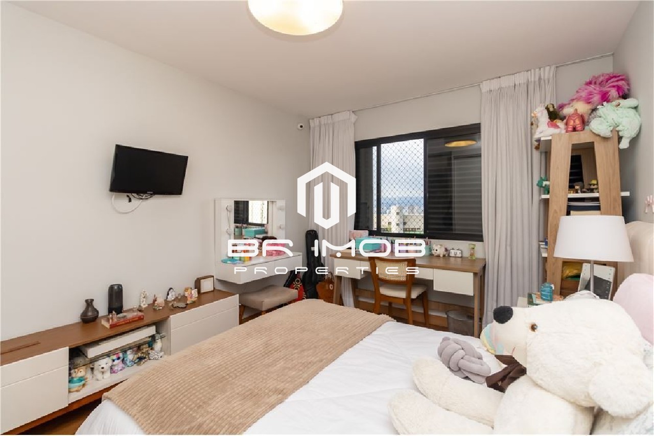 Apartamento à venda com 3 quartos, 222m² - Foto 30