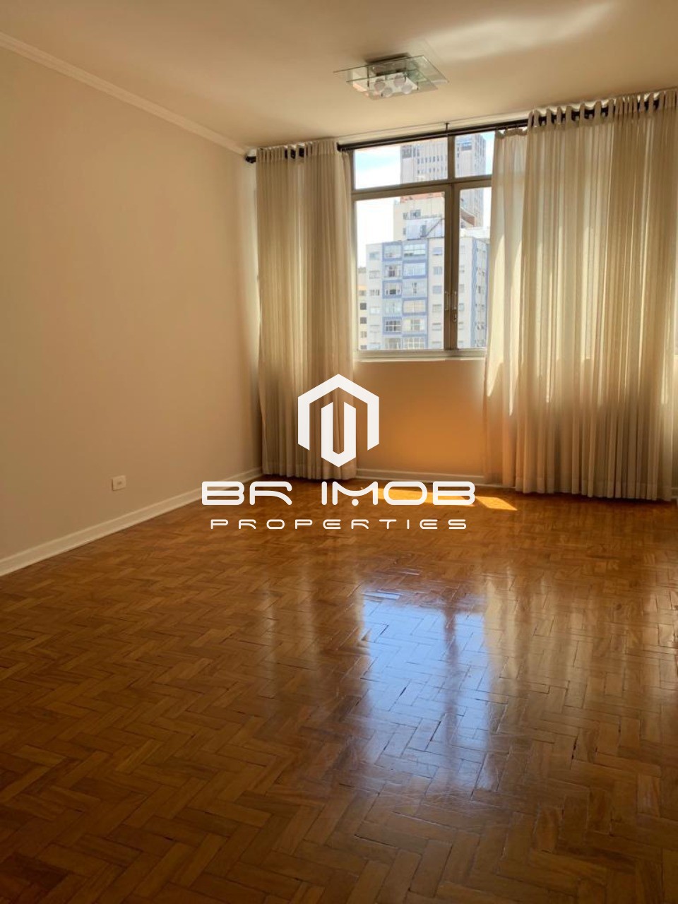 Apartamento à venda com 3 quartos, 110m² - Foto 1