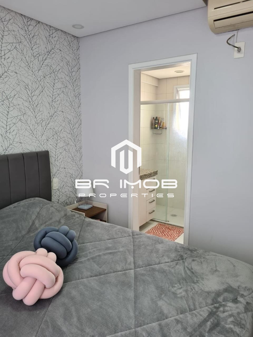 Apartamento à venda com 2 quartos, 86m² - Foto 1