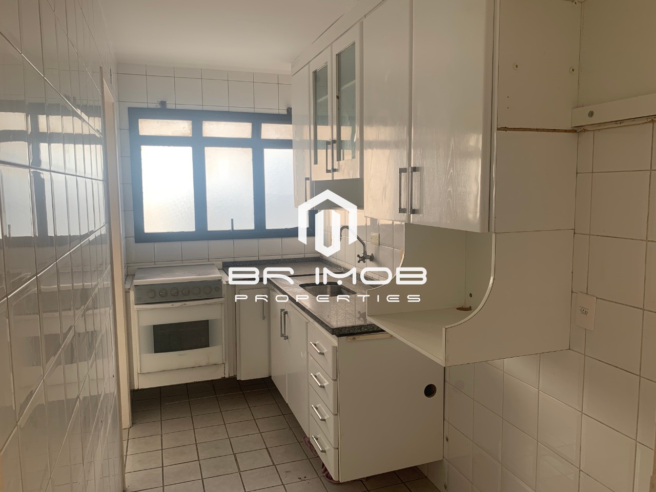 Apartamento à venda com 2 quartos, 60m² - Foto 17