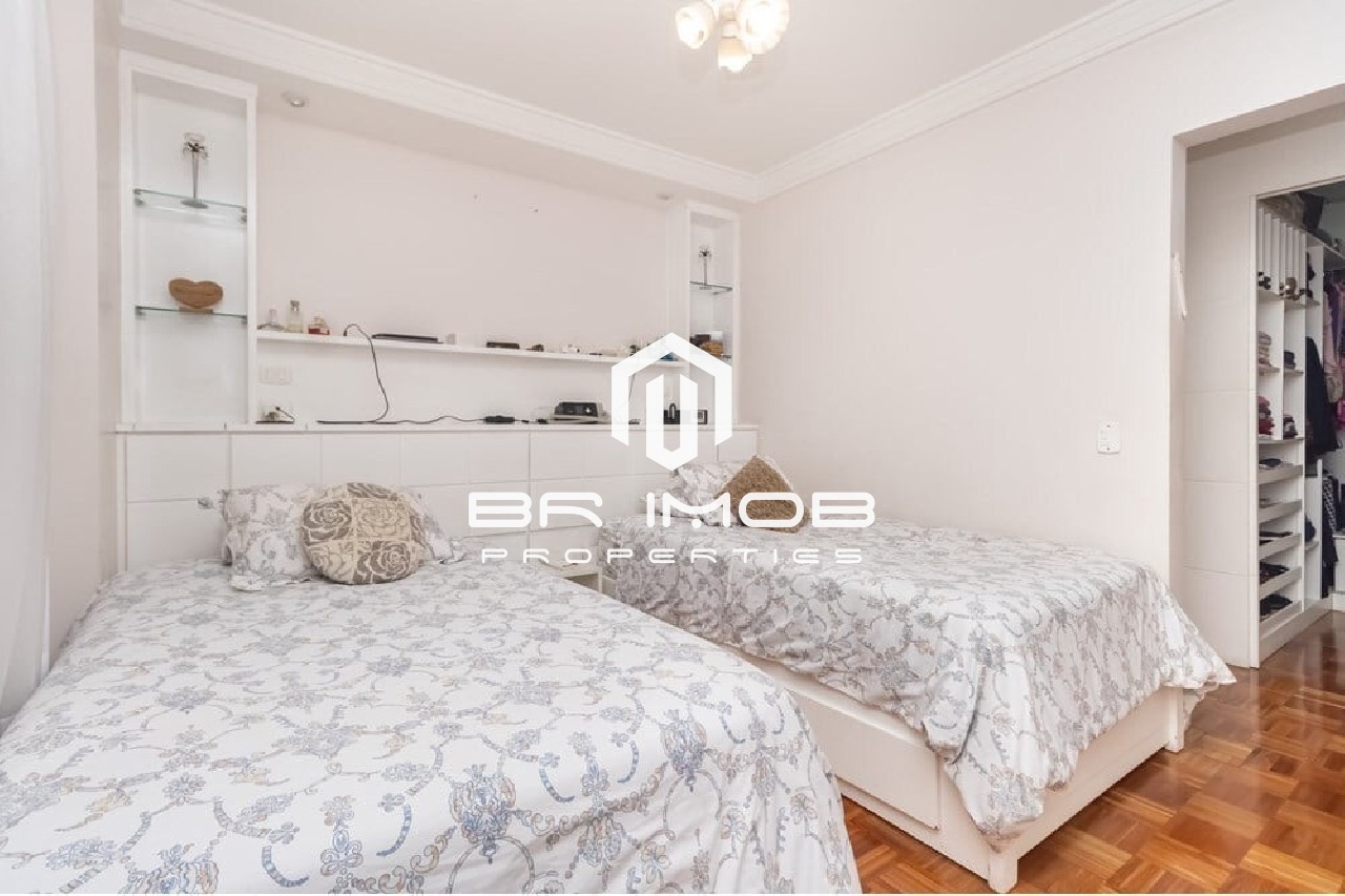 Apartamento à venda com 4 quartos, 200m² - Foto 17