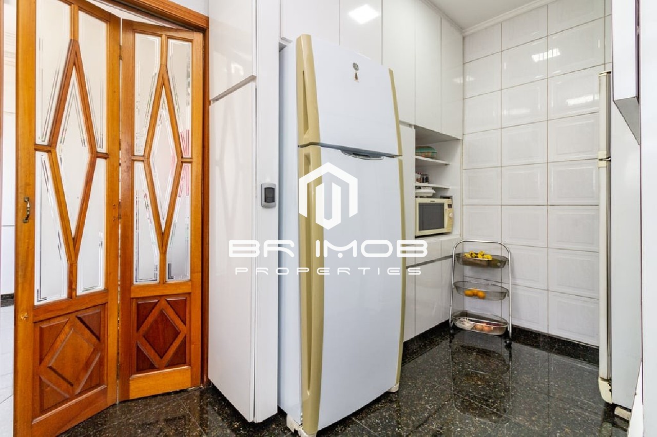 Apartamento à venda com 3 quartos, 182m² - Foto 17